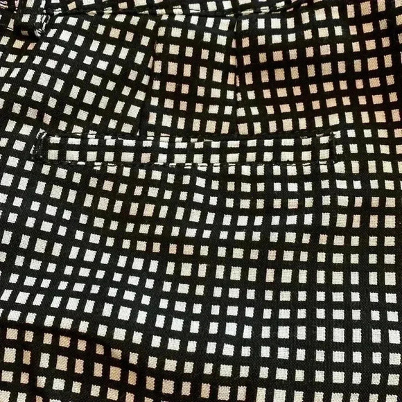 Hope & Harlow Black and White Woman’s Checked Pants, Size 14. - Picture 4 of 10